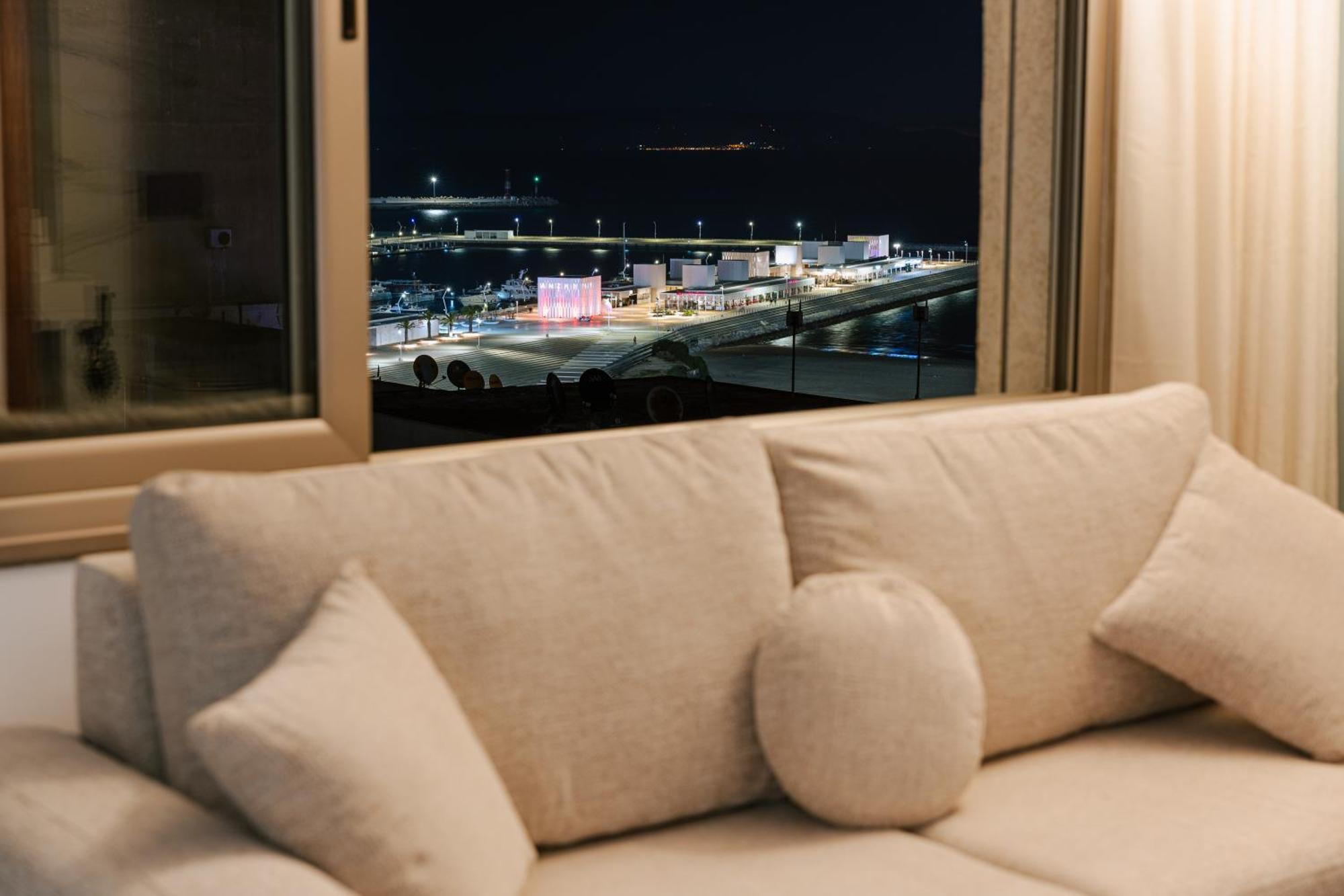 Marina View Residence Luxurious Studio Retreat With Stunning Ocean Views 1 Double Bedroom, 1 Convertible Couch Tanca Dış mekan fotoğraf