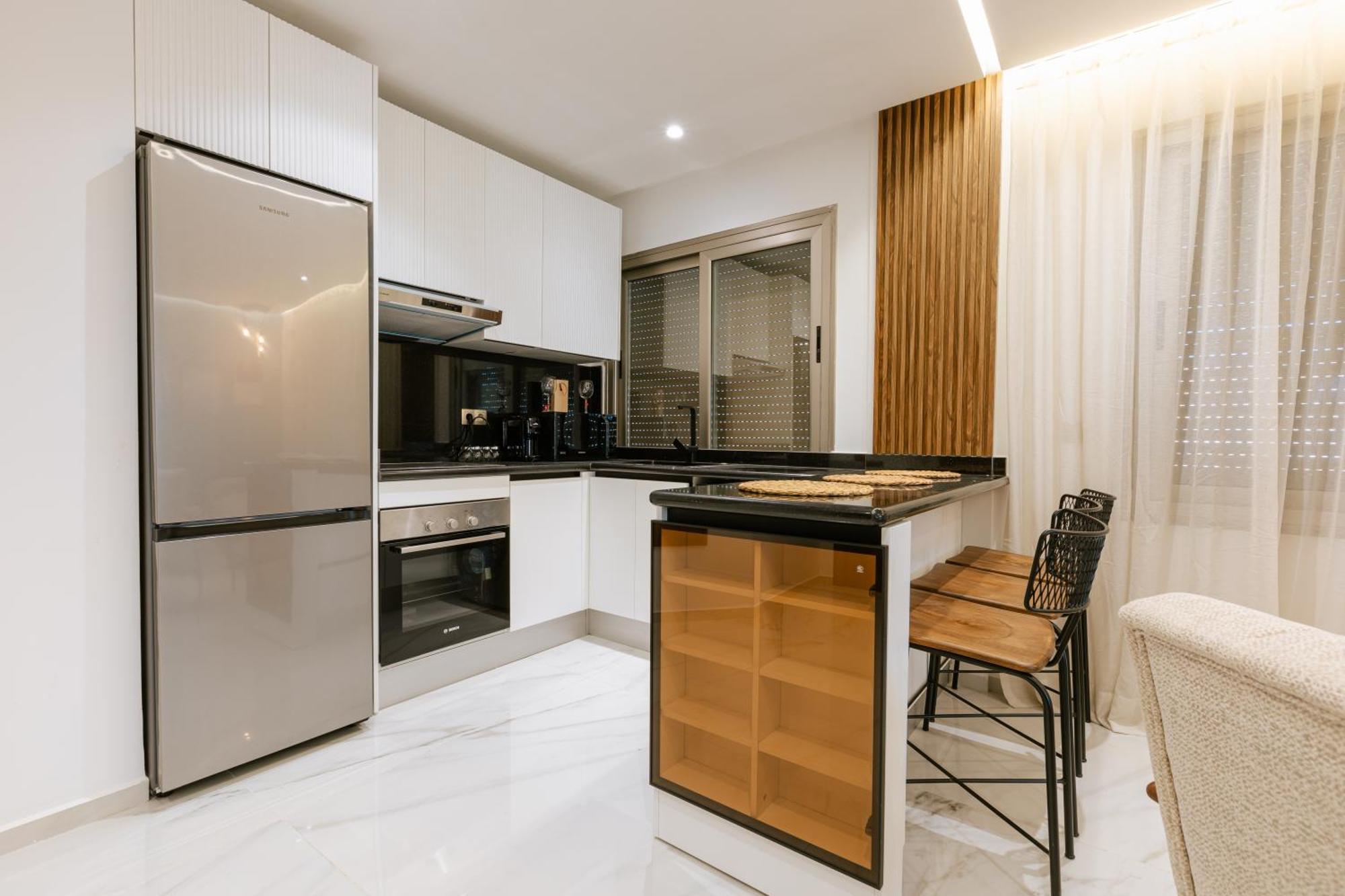 Marina View Residence Luxurious Studio Retreat With Stunning Ocean Views 1 Double Bedroom, 1 Convertible Couch Tanca Dış mekan fotoğraf