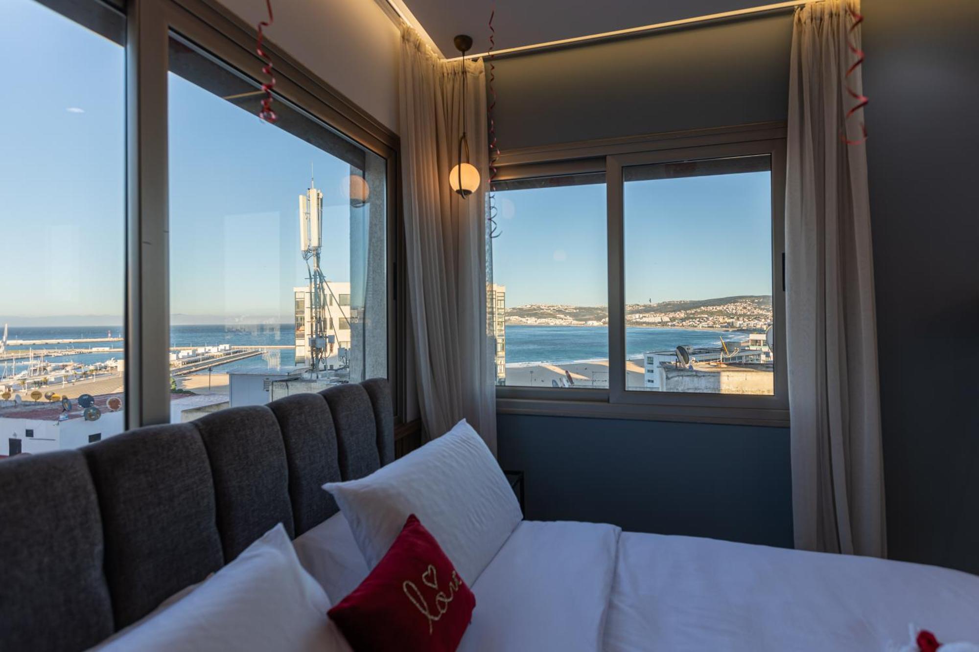 Marina View Residence Luxurious Studio Retreat With Stunning Ocean Views 1 Double Bedroom, 1 Convertible Couch Tanca Dış mekan fotoğraf