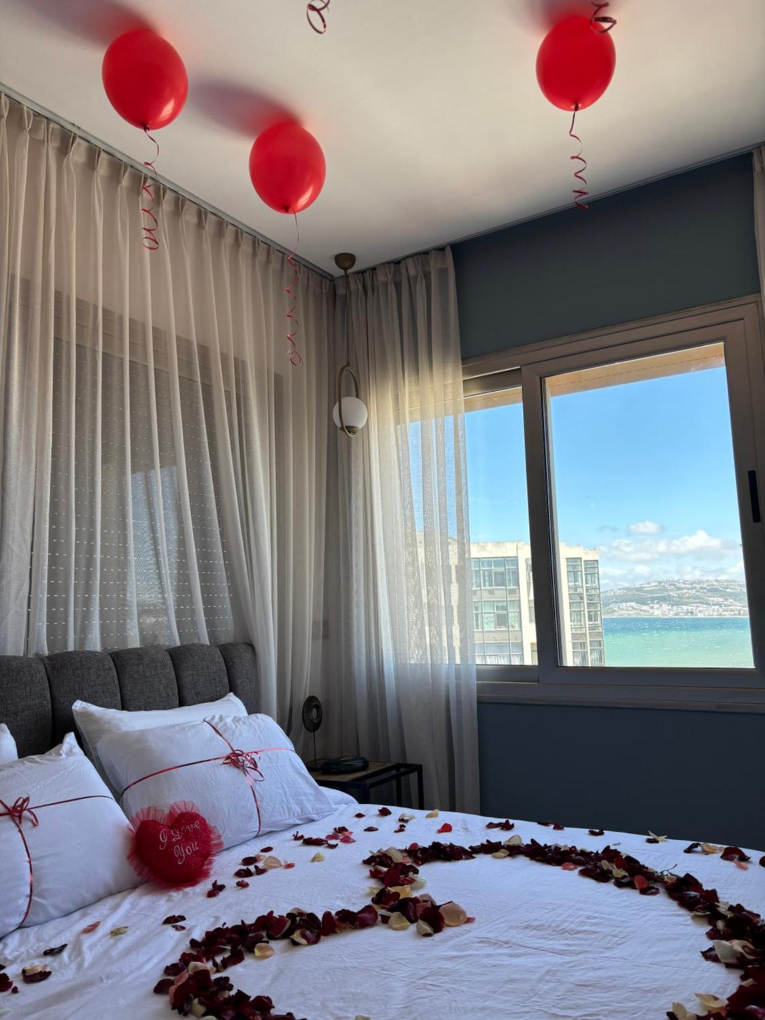 Marina View Residence Luxurious Studio Retreat With Stunning Ocean Views 1 Double Bedroom, 1 Convertible Couch Tanca Dış mekan fotoğraf
